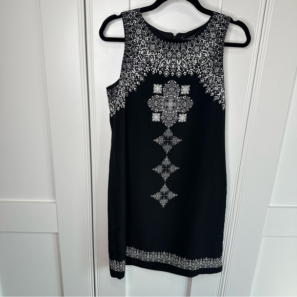 Vince Camuto Black and Silver Embellished Sheath Dress size 6 (r1) - Picture 2 of 6
